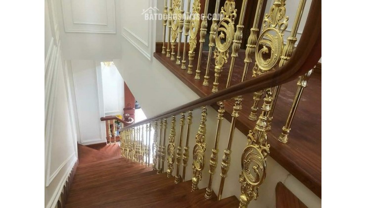 Cho thuê nhà, Lạc Long Quân, Võ Chí Công, THANG MÁY, 330m2x 4T -60 tr